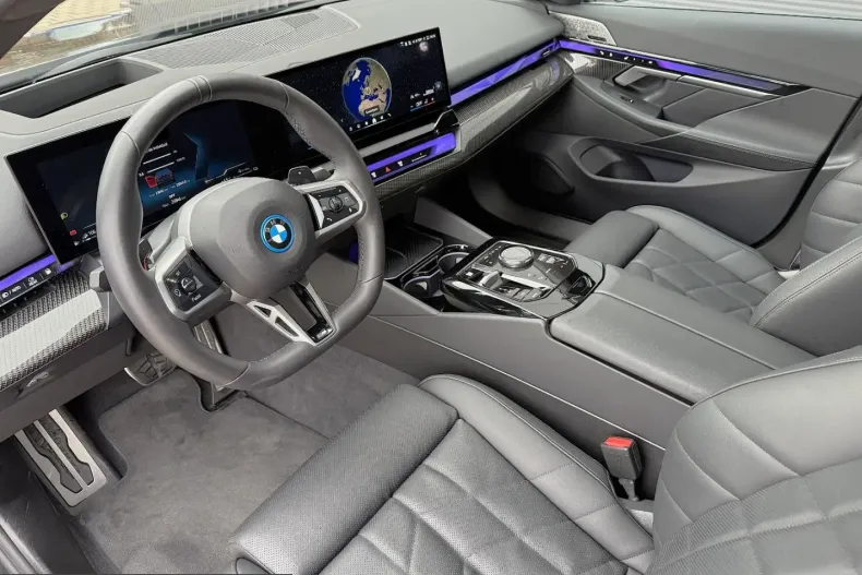 BMW 550 (Seria 5) din 2024 cu 23.843 km - oferta BMW215862 - foto 15