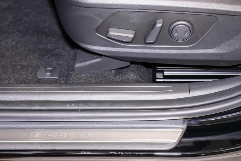 Hyundai Tucson din 2024 cu 41.261 km - oferta HYU215871 - foto 5