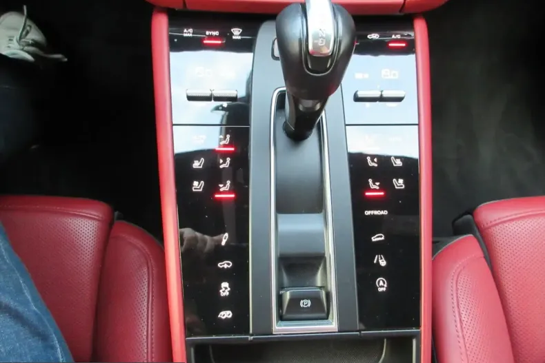 Porsche Macan din 2022 cu 46.000 km - oferta POR215877 - foto 15