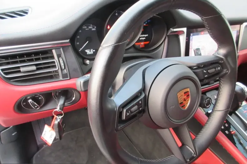 Porsche Macan din 2022 cu 46.000 km - oferta POR215877 - foto 19