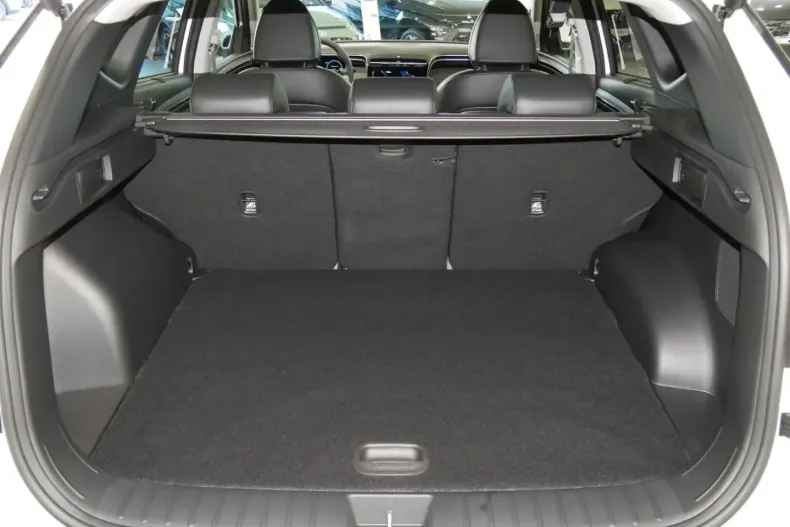 Hyundai Tucson din 2025 cu 5.263 km - oferta HYU215882 - foto 8
