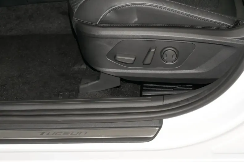Hyundai Tucson din 2025 cu 5.263 km - oferta HYU215882 - foto 14