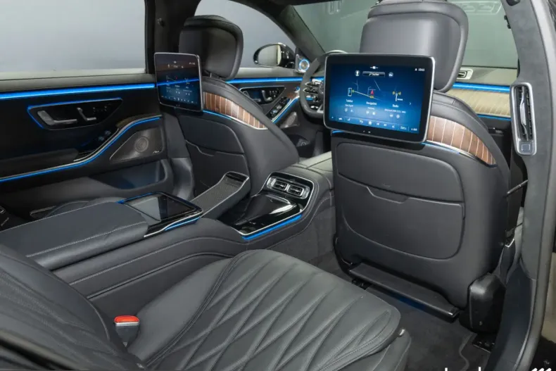 Mercedes-Benz S 63 AMG (Clasa S) din 2024 cu 4.653 km - oferta MER215896 - foto 17