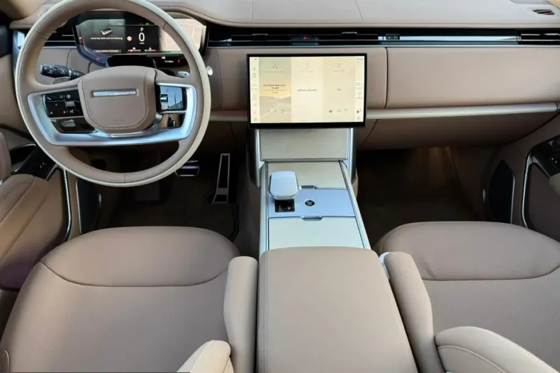 Land Rover Range Rover din 2026 cu 5 km - oferta LAN215900 - foto 1