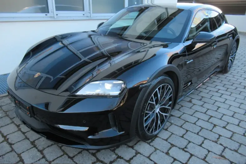 Porsche Taycan din 2024 cu 5.000 km - oferta POR215910 - foto 3