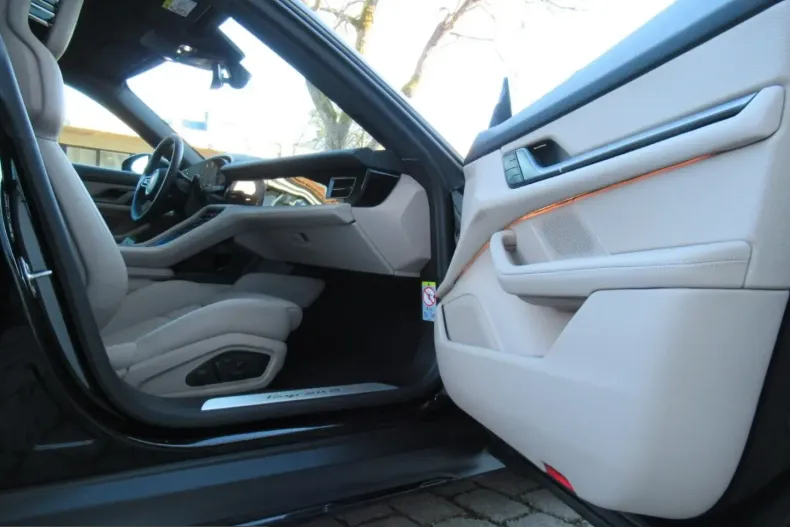 Porsche Taycan din 2024 cu 5.000 km - oferta POR215910 - foto 11
