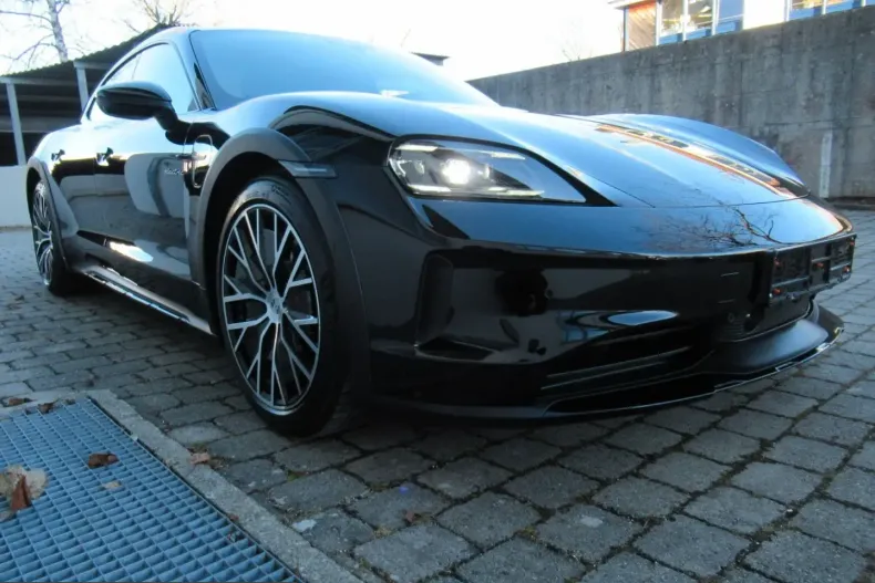 Porsche Taycan din 2024 cu 5.000 km - oferta POR215910 - foto 15