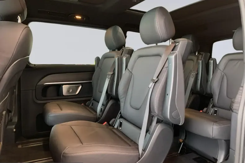 Mercedes-Benz V 300 (Clasa V) din 2024 cu 4.928 km - oferta MER215919 - foto 10