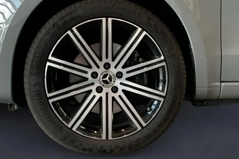 Mercedes-Benz V 300 (Clasa V) din 2024 cu 4.928 km - oferta MER215919 - foto 15