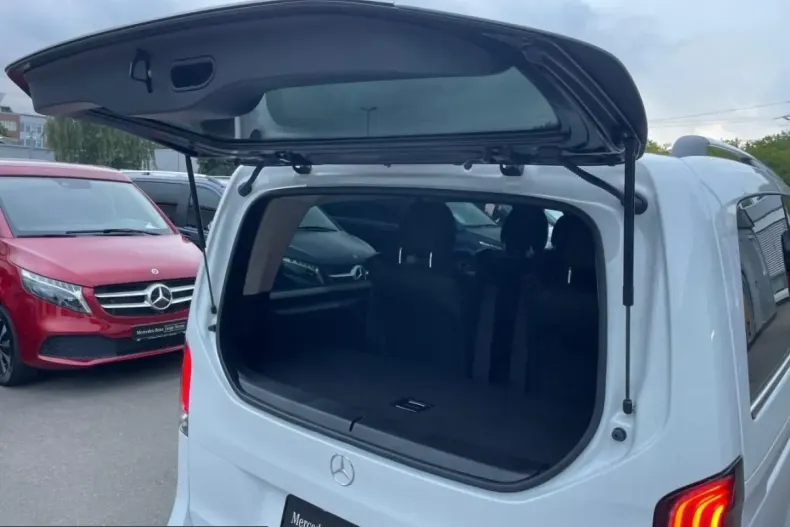 Mercedes-Benz V 300 (Clasa V) din 2024 cu 9.031 km - oferta MER215924 - foto 11