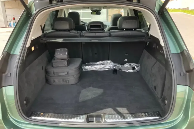 Mercedes-Benz GLE 400 (Clasa GLE) din 2025 cu 8.700 km - oferta MER215929 - foto 5