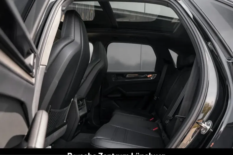 Porsche Cayenne din 2025 cu 2.790 km - oferta POR215933 - foto 6
