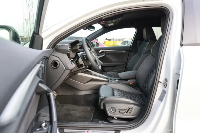 Audi A3 din 2024 cu 3.724 km - oferta AUD215946 - foto 6