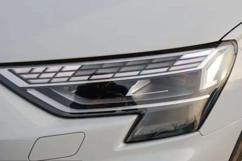 Audi A3 din 2024 cu 3.724 km - oferta AUD215946 - foto 19