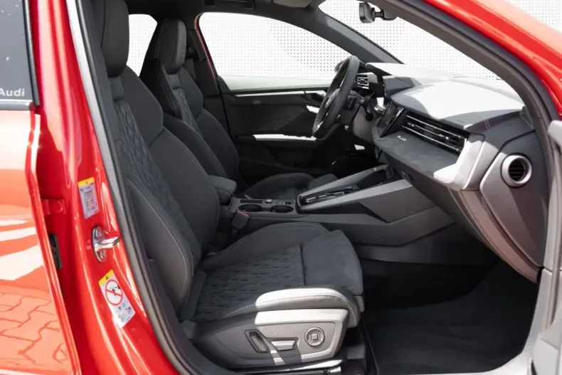 Audi A3 din 2024 cu 12.600 km - oferta AUD215947 - foto 10