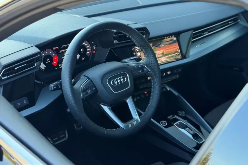 Audi A3 din 2025 cu 3.807 km - oferta AUD215953 - foto 11