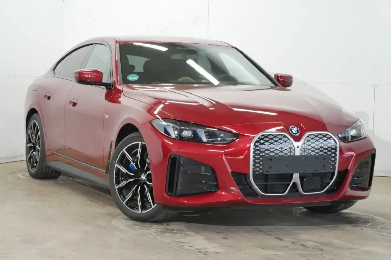BMW i4 (Seria 4) din 2025 cu 23.870 km - oferta BMW215958 - foto 1