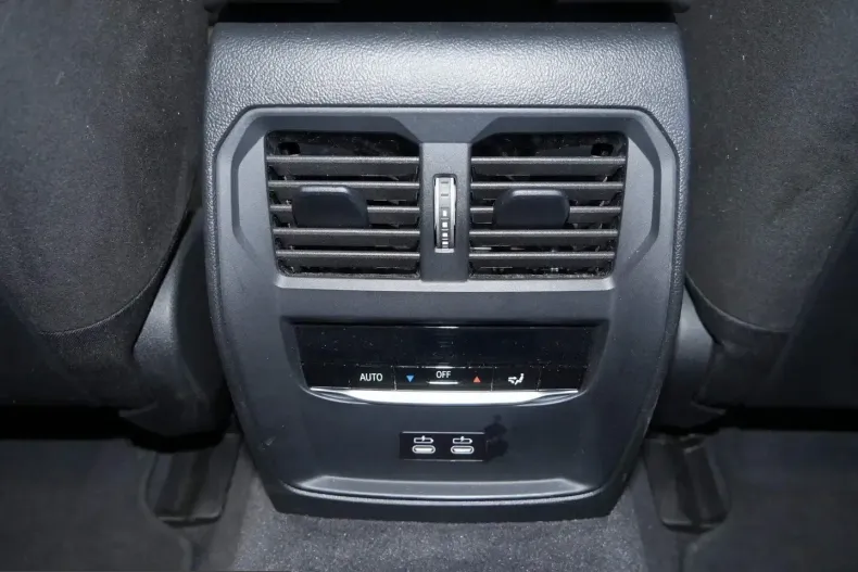 BMW i4 (Seria 4) din 2025 cu 23.870 km - oferta BMW215958 - foto 9