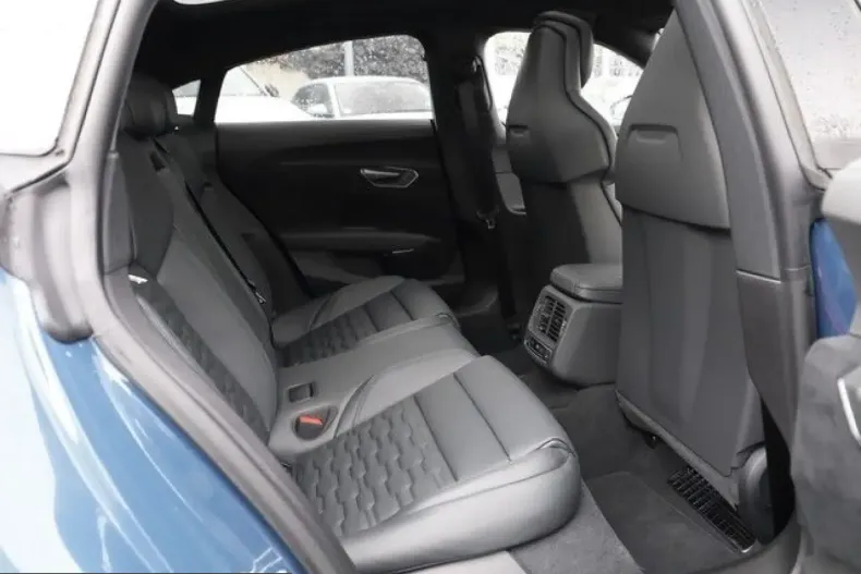 Audi RS e-tron GT din 2024 cu 7.960 km - oferta AUD215962 - foto 5