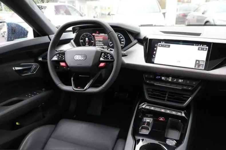 Audi RS e-tron GT din 2024 cu 7.960 km - oferta AUD215962 - foto 6
