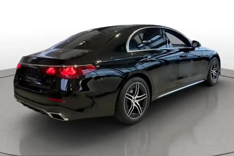 Mercedes-Benz E 220 (Clasa E) din 2025 cu 4.596 km - oferta MER215970 - foto 6