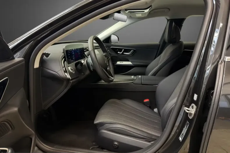 Mercedes-Benz E 220 (Clasa E) din 2025 cu 7.031 km - oferta MER215972 - foto 13