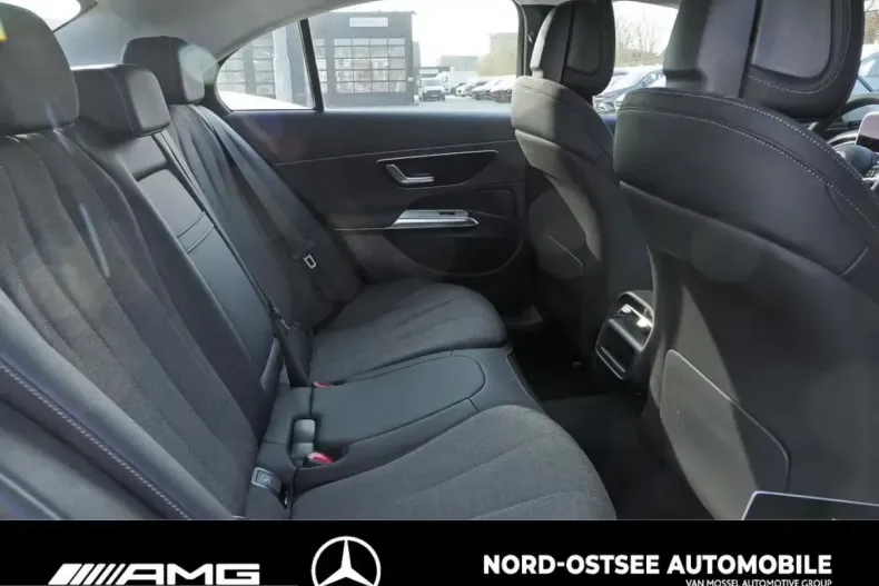 Mercedes-Benz E 220 (Clasa E) din 2024 cu 7.325 km - oferta MER215975 - foto 8