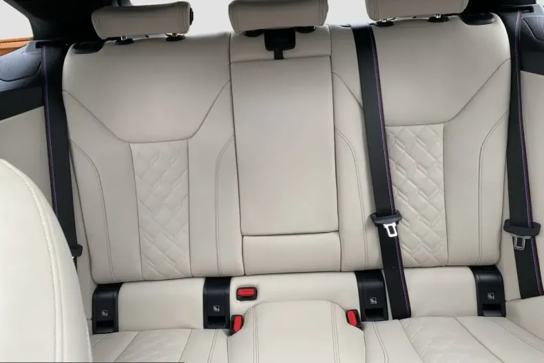 BMW i4 (Seria 4) din 2024 cu 21.038 km - oferta BMW215978 - foto 18