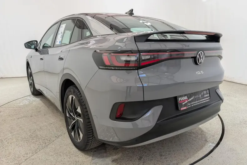 Volkswagen ID.5 din 2023 cu 20.260 km - oferta VOL215985 - foto 3