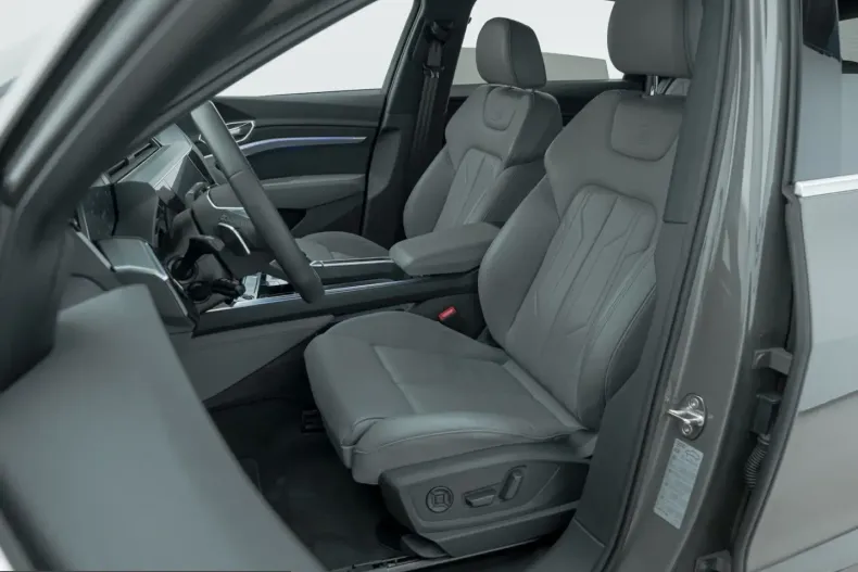 Audi Q8 e-tron din 2023 cu 21.940 km - oferta AUD215991 - foto 9