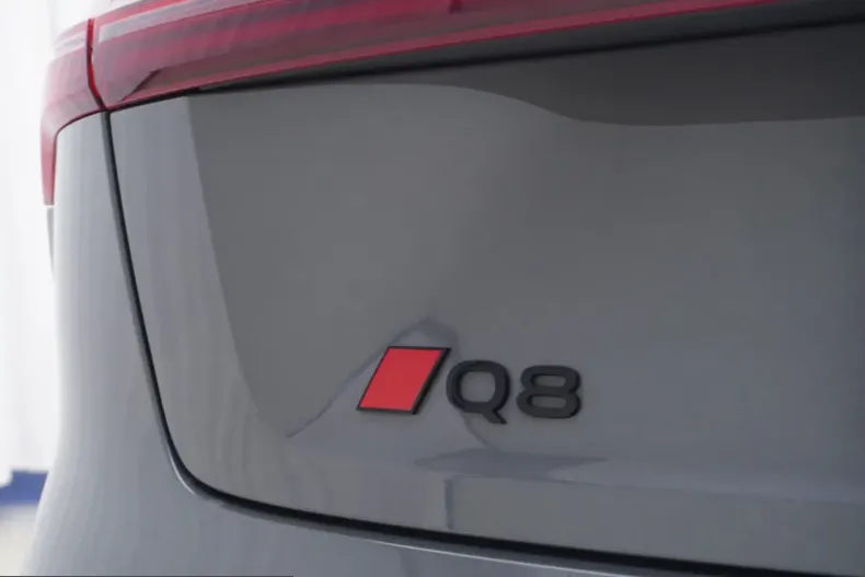 Audi Q8 e-tron din 2023 cu 21.940 km - oferta AUD215991 - foto 32