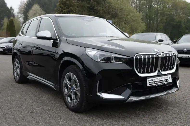 BMW iX1 (Seria X) din 2023 cu 48.275 km - oferta BMW215993 - foto 1