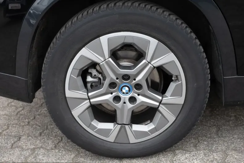 BMW iX1 (Seria X) din 2023 cu 48.275 km - oferta BMW215993 - foto 8