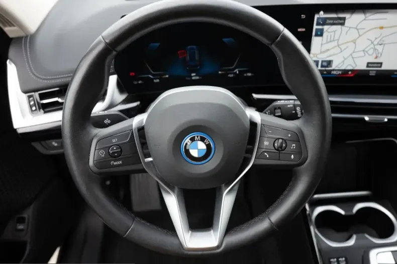 BMW iX1 (Seria X) din 2023 cu 48.275 km - oferta BMW215993 - foto 11