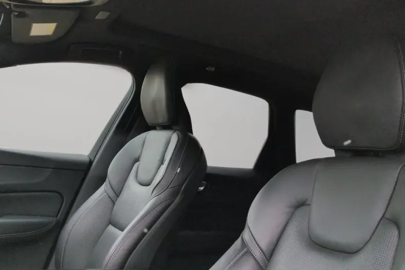 Volvo XC60 din 2022 cu 59.832 km - oferta VOL216002 - foto 16