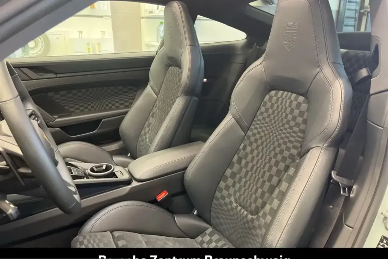 Porsche 911 din 2026 cu 6.000 km - oferta POR216031 - foto 15