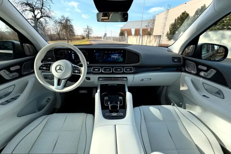 Mercedes-Benz GLS 600 (Clasa GLS) din 2024 cu 5.442 km - oferta MER216032 - foto 8