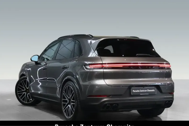 Porsche Cayenne din 2024 cu 22.660 km - oferta POR216033 - foto 3