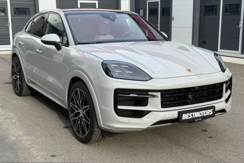 Porsche Cayenne din 2025 cu 10.900 km - oferta POR216035 - foto 1