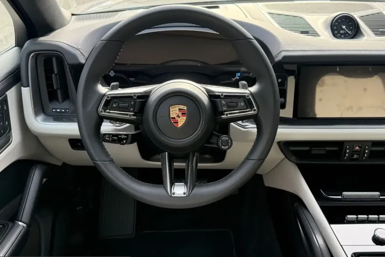 Porsche Cayenne din 2025 cu 10.900 km - oferta POR216035 - foto 11