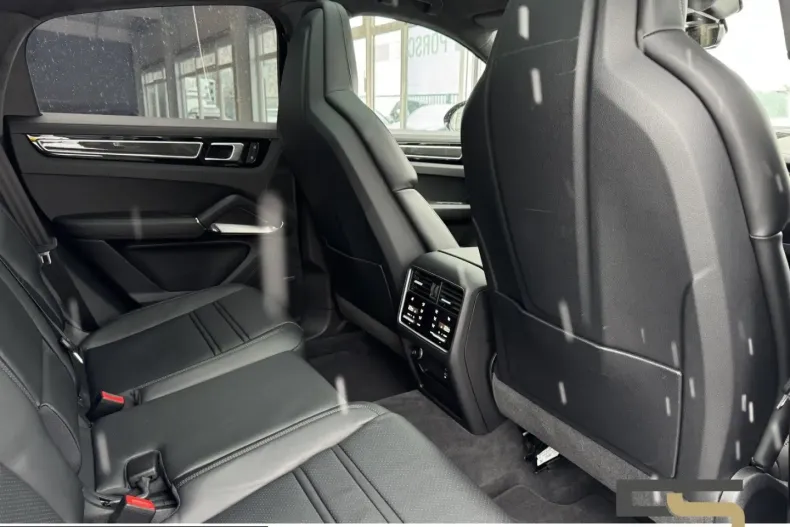 Porsche Cayenne din 2022 cu 44.947 km - oferta POR216037 - foto 21