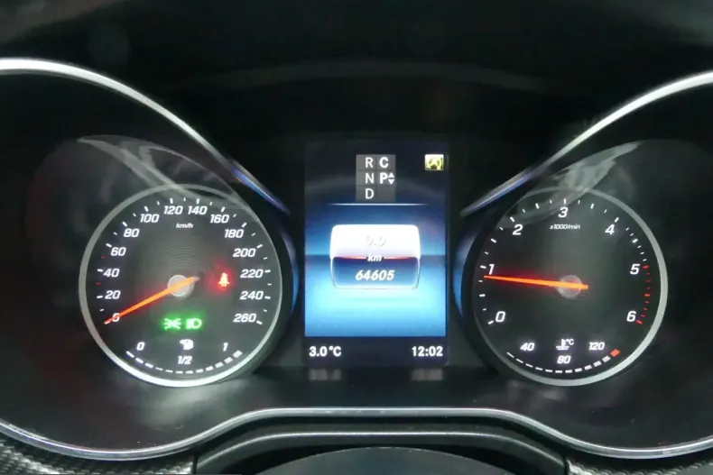 Mercedes-Benz V 300 (Clasa V) din 2021 cu 64.555 km - oferta MER216074 - foto 37