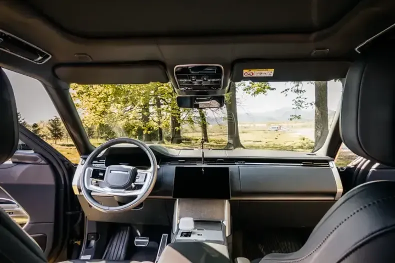 Land Rover Range Rover din 2024 cu 32.000 km - oferta LAN216092 - foto 9