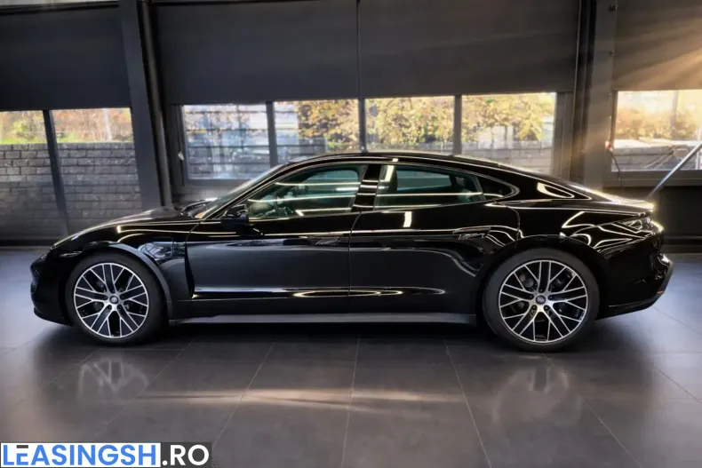 Porsche Taycan din 2024 cu 2.500 km - oferta POR216093 - foto 4