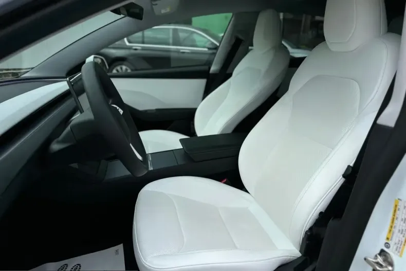 Tesla Model 3 din 2024 cu 66.734 km - oferta TES216103 - foto 24
