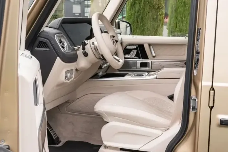 Mercedes-Benz G 63 AMG (Clasa G) din 2024 cu 9.890 km - oferta MER216105 - foto 9