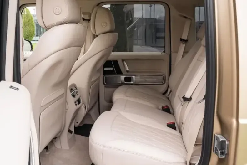 Mercedes-Benz G 63 AMG (Clasa G) din 2024 cu 9.890 km - oferta MER216105 - foto 13