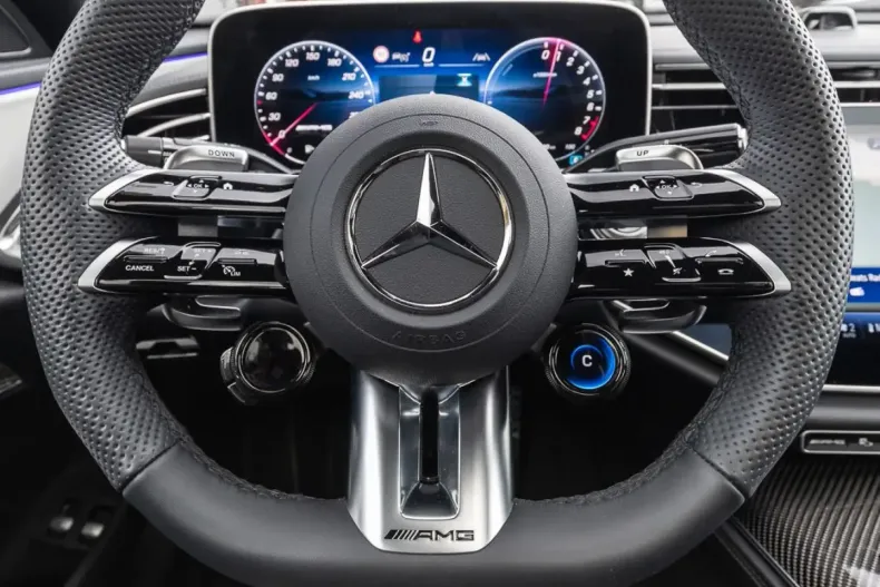 Mercedes-Benz E 53 AMG (Clasa E) din 2025 cu 5.653 km - oferta MER216118 - foto 6