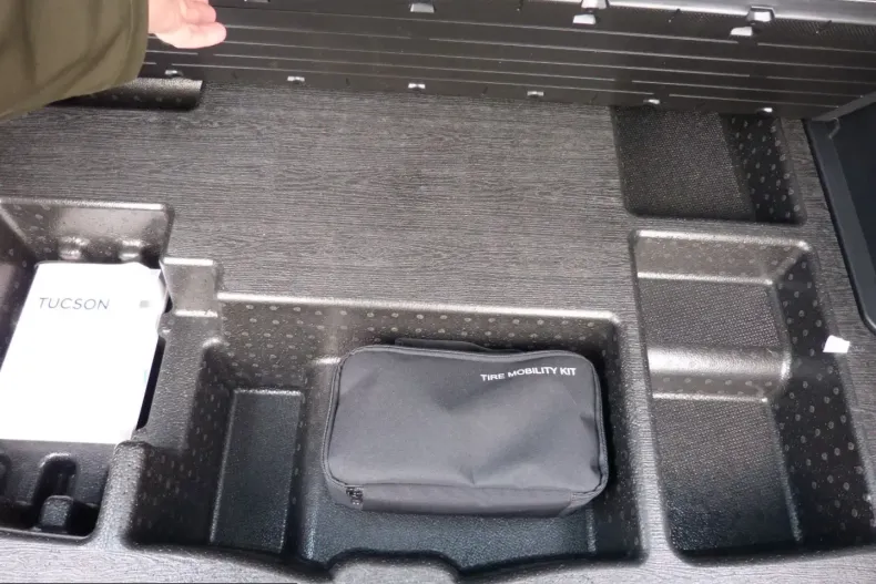 Hyundai Tucson din 2024 cu 15.500 km - oferta HYU216135 - foto 7