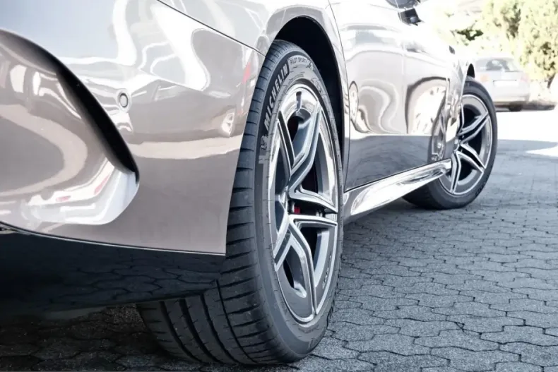 Mercedes-Benz E 53 AMG (Clasa E) din 2024 cu 12.250 km - oferta MER216145 - foto 4